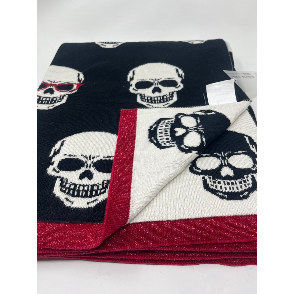 Skull Sweater Knit Throw Blanket Black White Red Glasses Gothic Halloween 50x60